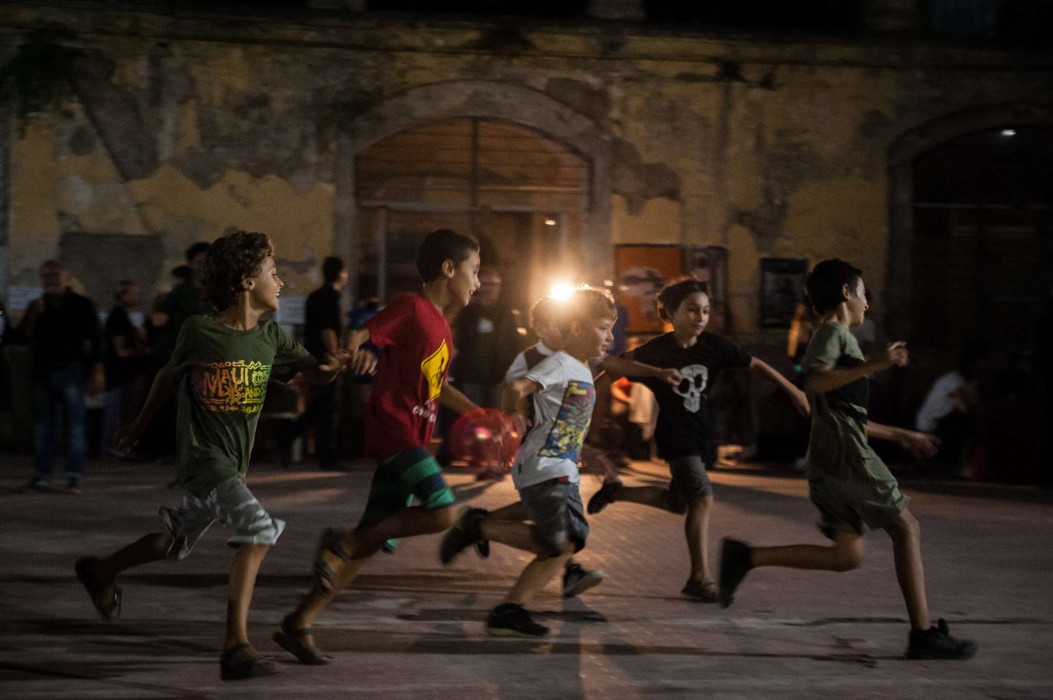 Fotografia di reportage, fotografo Guglielmo Verrienti - Scugnizzi